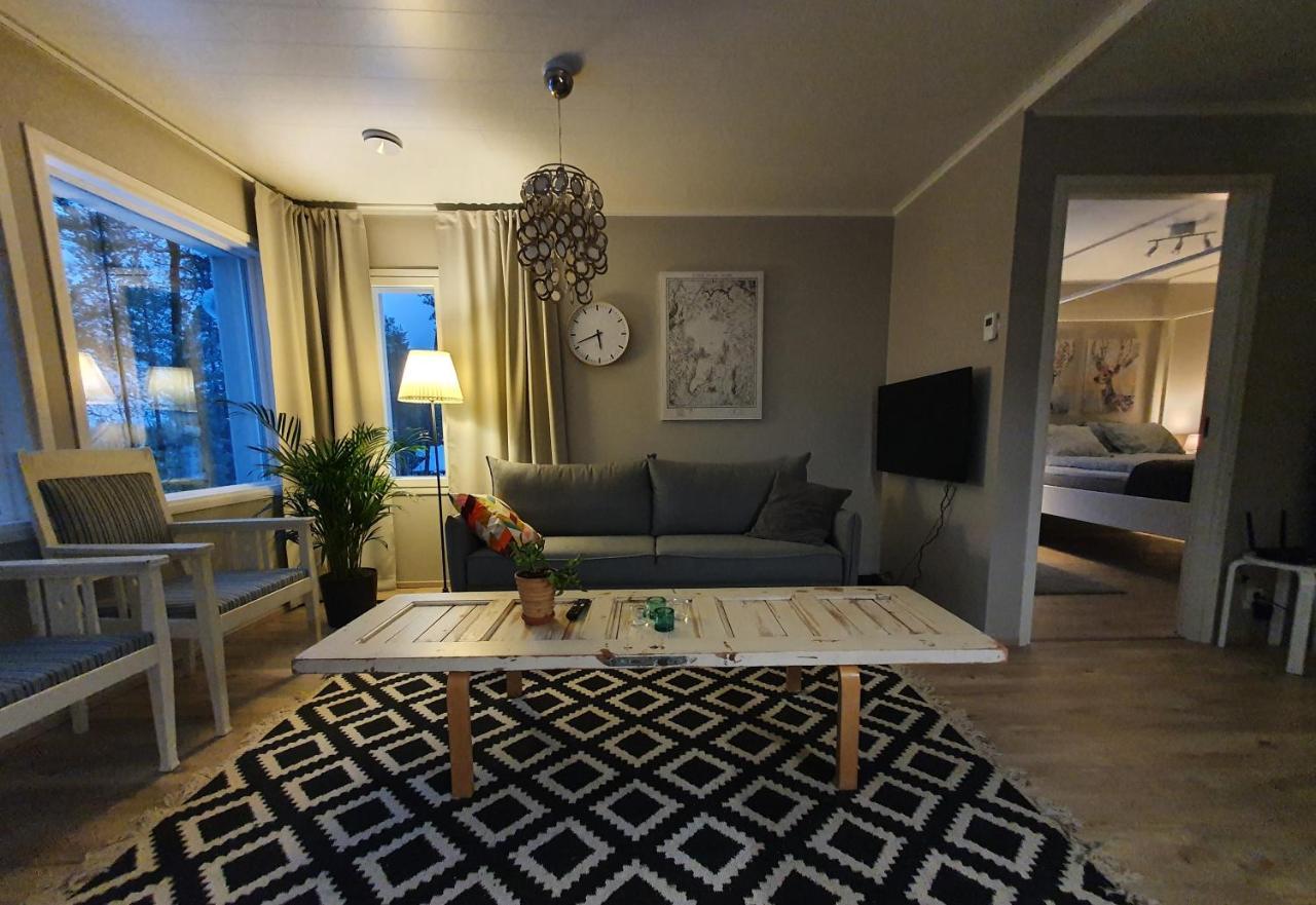 Vaere Holiday Home - Lakeside Relaxation Point إيناري المظهر الخارجي الصورة